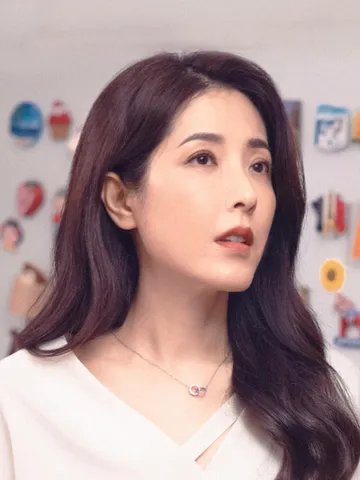 Zeng Li as Li Ping