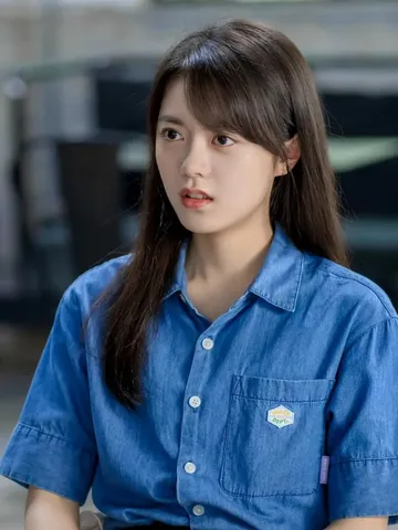 Zhao Jinmai as Li Shiqing